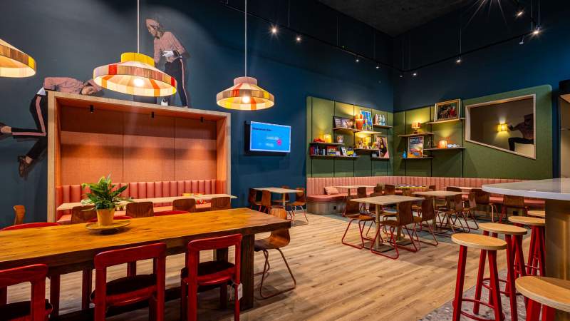 Salle de restaurant · Galerie photos · Greet Hôtel Reims Tinqueux · Hôtel Tinqueux