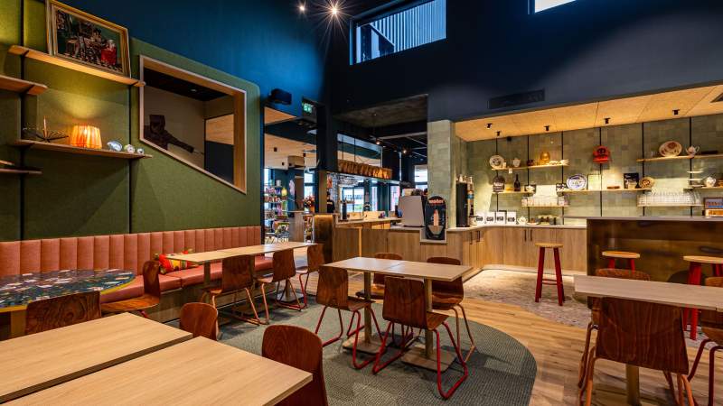 Salle de restaurant · Galerie photos · Greet Hôtel Reims Tinqueux · Hôtel Tinqueux