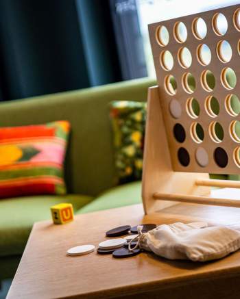 Connect 4 · Bar in Tinqueux · Greet Hotel Reims Tinqueux