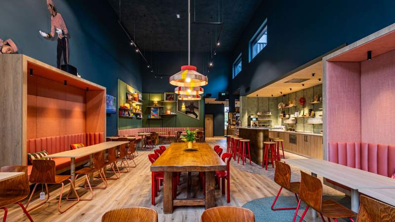 Salle de restaurant · Galerie photos · Greet Hôtel Reims Tinqueux · Hôtel Tinqueux